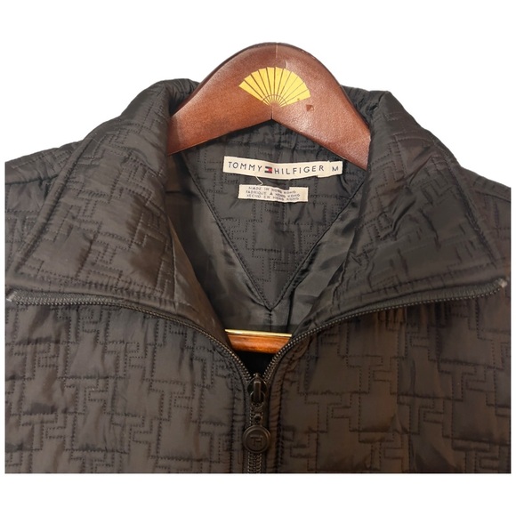 Vintage Tommy Hilfiger Vest Jacket MEDIUM Sleeveless Vest Black TH Quilted Zip - Picture 2 of 9